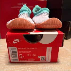 Nike Aqua Sock 360 (TD) Shoes - Light Green and Pink